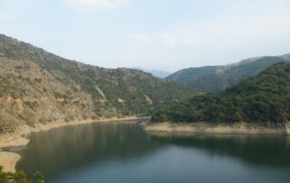 anziano morto nei boschi dei laghi della lavagnina