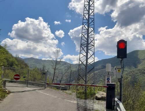 Strada ancora chiusa a Carrega, la protesta: «Non se ne può più»