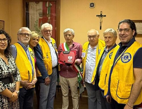 Il Lions Club Mornese ha donato un defibrillatore al Comune di Bosio