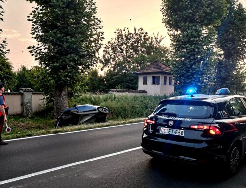 A Novi un automobilista è finito fuori strada con la sua minicar: soccorso dai Carabinieri