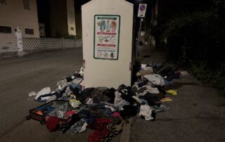 raccolta abiti usati novi