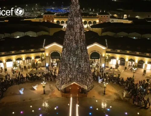 Sabato 15 accensione dell’albero natalizio all’Outlet: tutto il programma della giornata