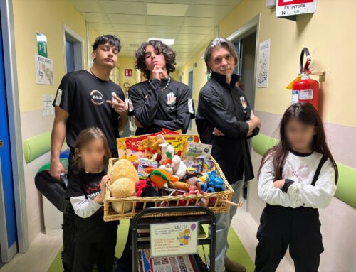 Gli Outlaws di Novi hanno portato regali e danza all’Ospedale infantile di Alessandria