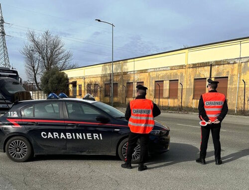 Rapina un negozio in centro a Novi: identificato e denunciato dai Carabinieri