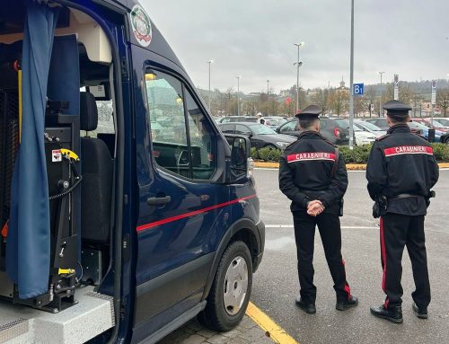Ruba capi di abbigliamento sportivo all’Outlet: ladra arrestata dai Carabinieri