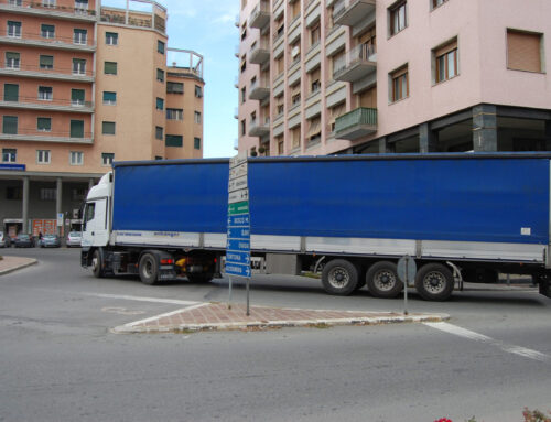 Mezzi pesanti in centro città a Novi: accantonata l’idea del divieto, Giunta cerca strade differenti